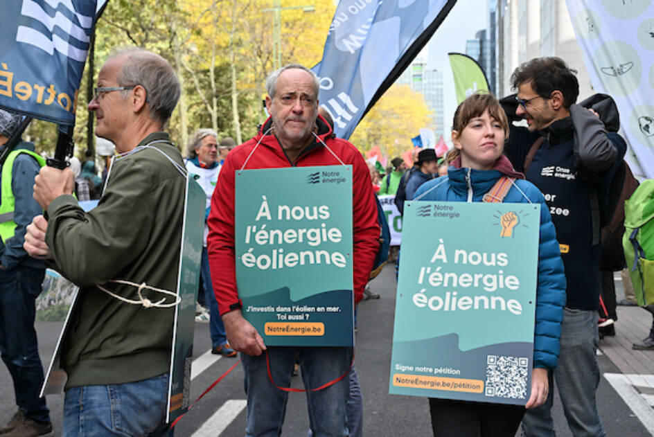 illustration picture showing the start of the Climat march - Klimaatmars with Seacoop - Onze Energie on  Monday 5 October 2025  in Brussel , Belgium . Photo David Catry